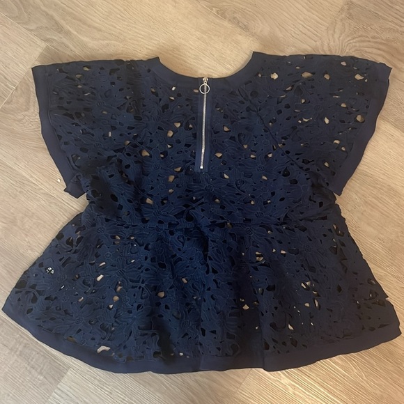 Eri + Ali Anthropologie Navy Blue Raglan Sleeve Lace Peplum Blouse (S) EUC - Picture 2 of 3